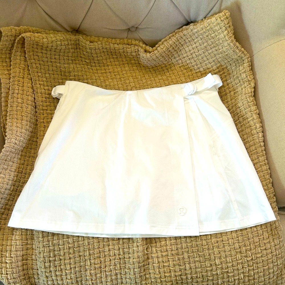 Lululemon Athletica White Wrap Golf Skort